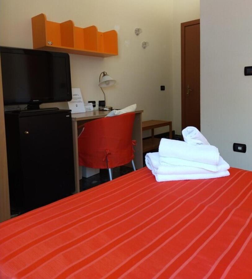 Accanto Al Centro B&B Prato  Extérieur photo